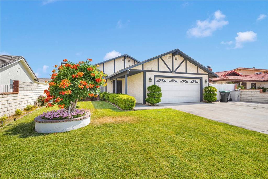 Victorville, CA 92395,14060 Driftwood DR