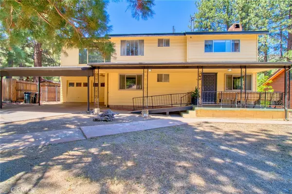 Wrightwood, CA 92397,960 Snowbird RD