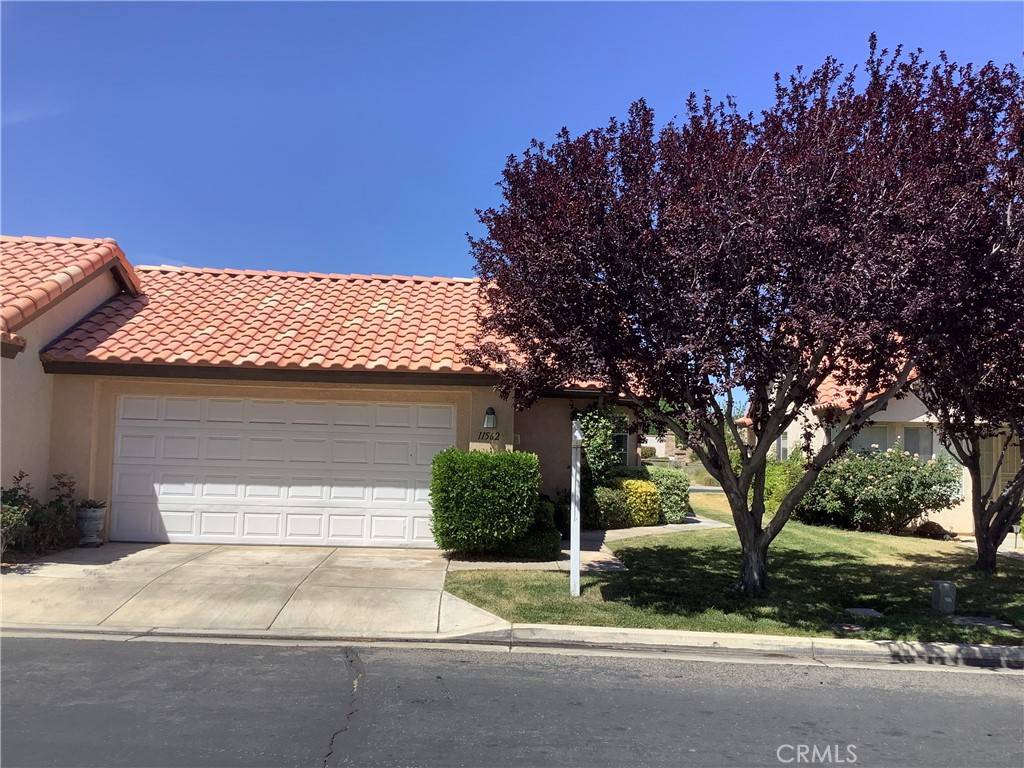 Apple Valley, CA 92308,11562 Oak ST