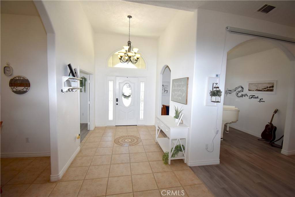 Lucerne Valley, CA 92356,30788 Buenos Aires RD