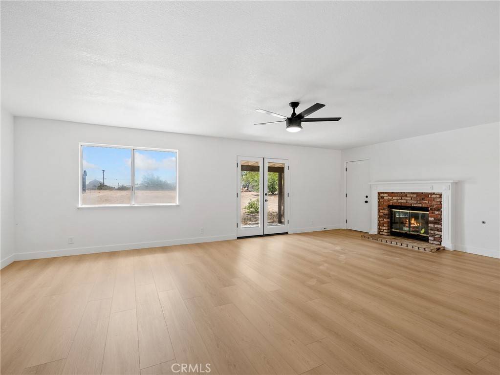 Hesperia, CA 92345,11319 1st AVE