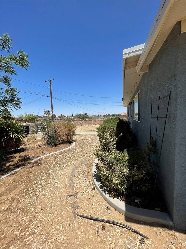 Hesperia, CA 92345,10623 4th AVE