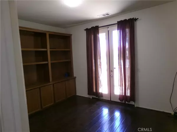 Adelanto, CA 92301,10327 Tandis CT