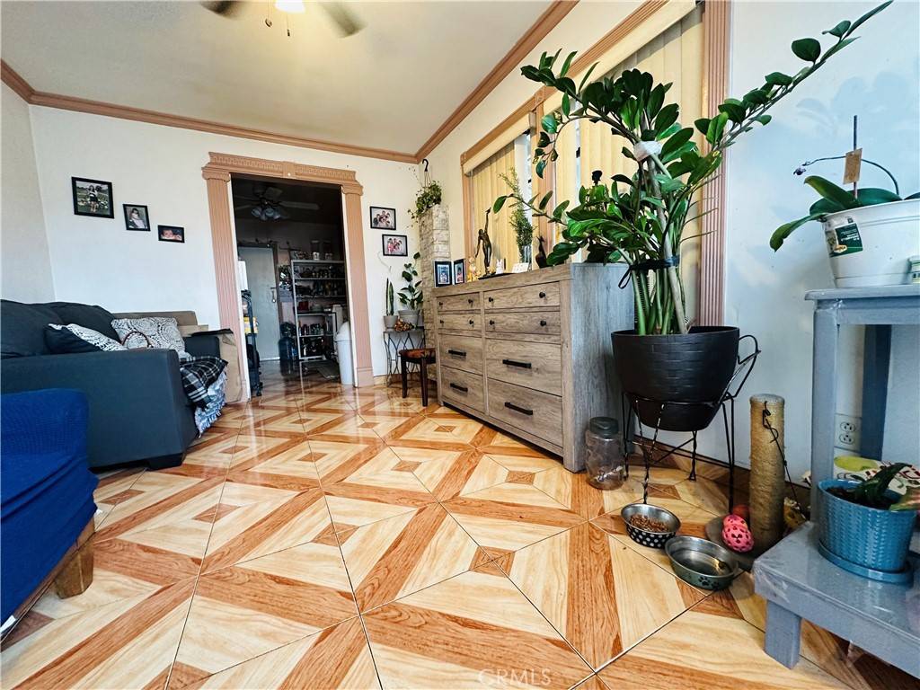 Los Angeles, CA 90003,315 W 63rd PL