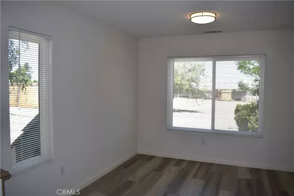 Hesperia, CA 92345,13548 Mount Ranier WAY