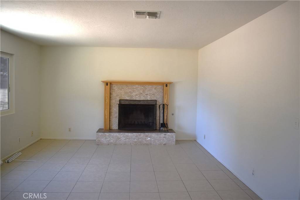 Hesperia, CA 92345,18107 Sycamore ST