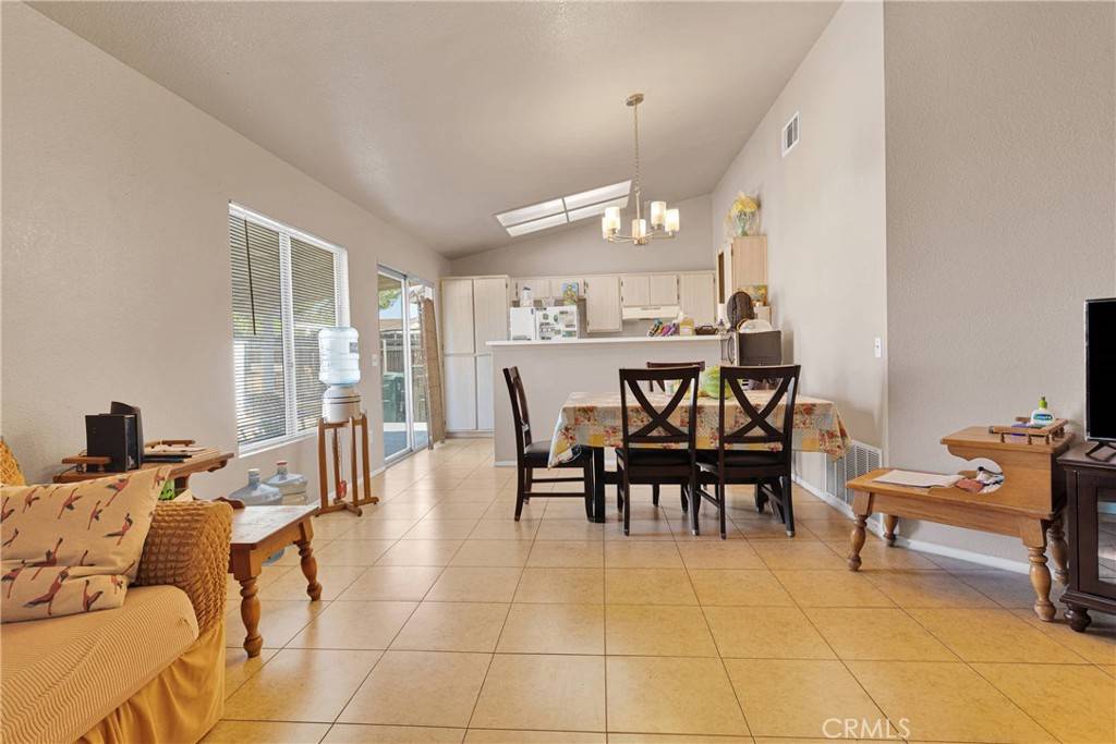 Adelanto, CA 92301,14753 Kimberly ST