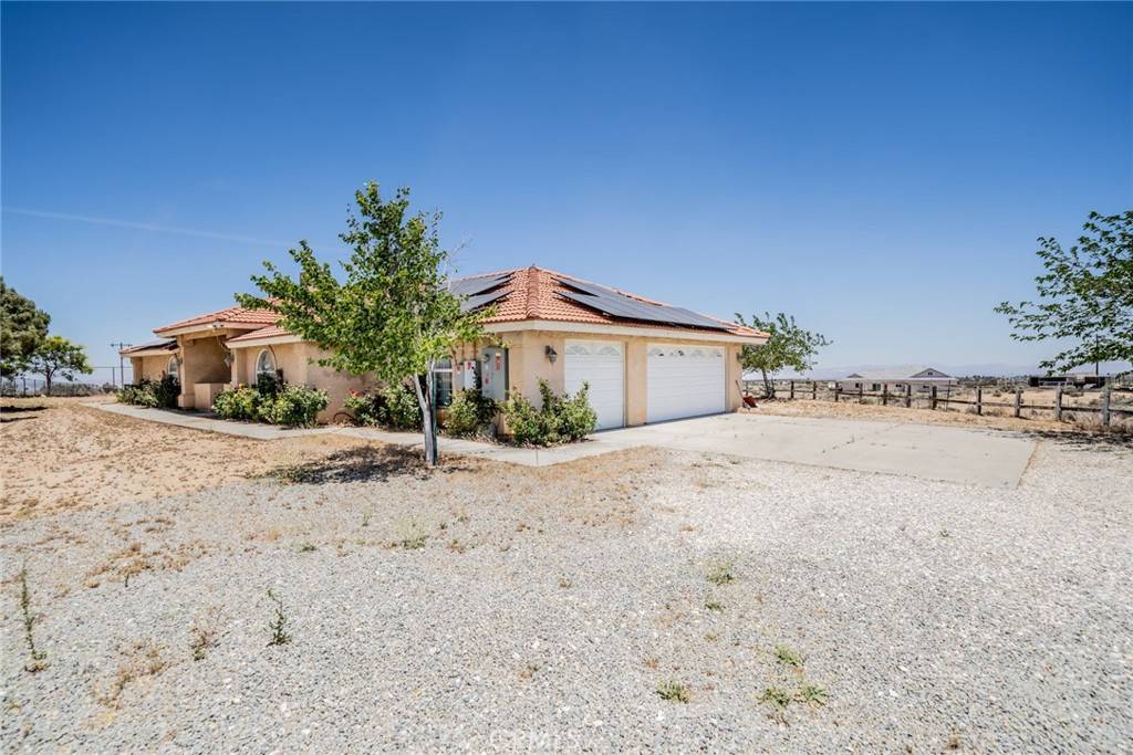 Phelan, CA 92371,8225 Ailanthus ST