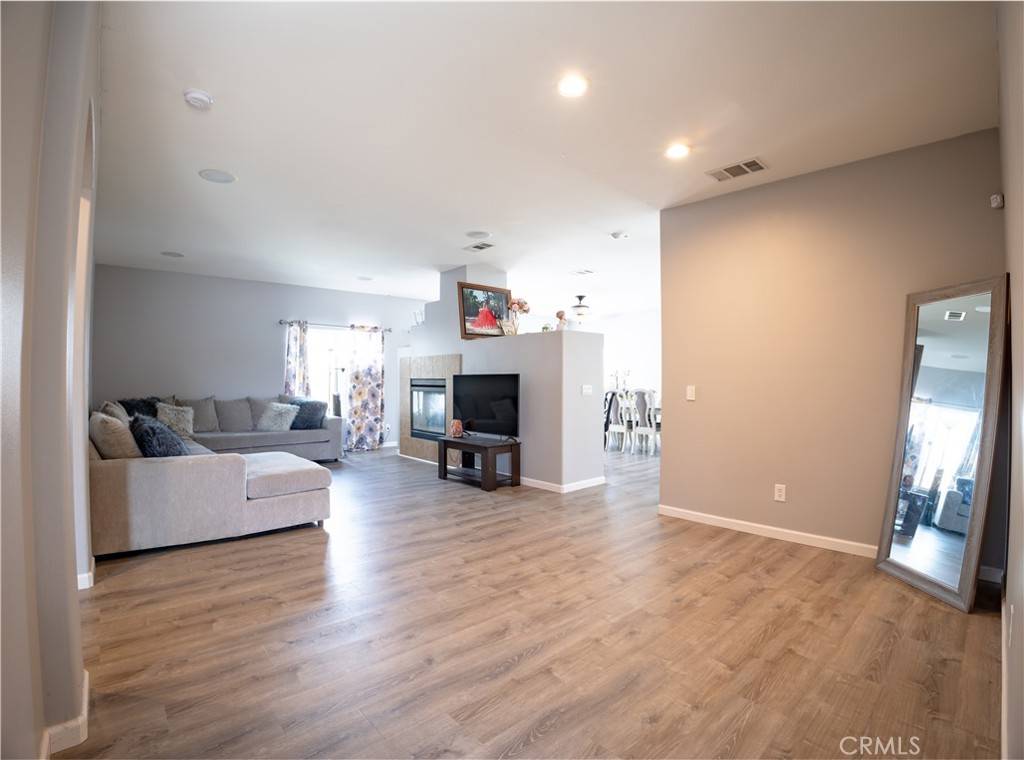 Victorville, CA 92392,13366 Viejo CIR
