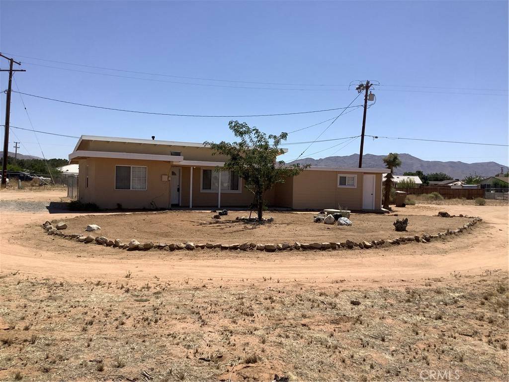 22042 Elkalo RD, Apple Valley, CA 92307