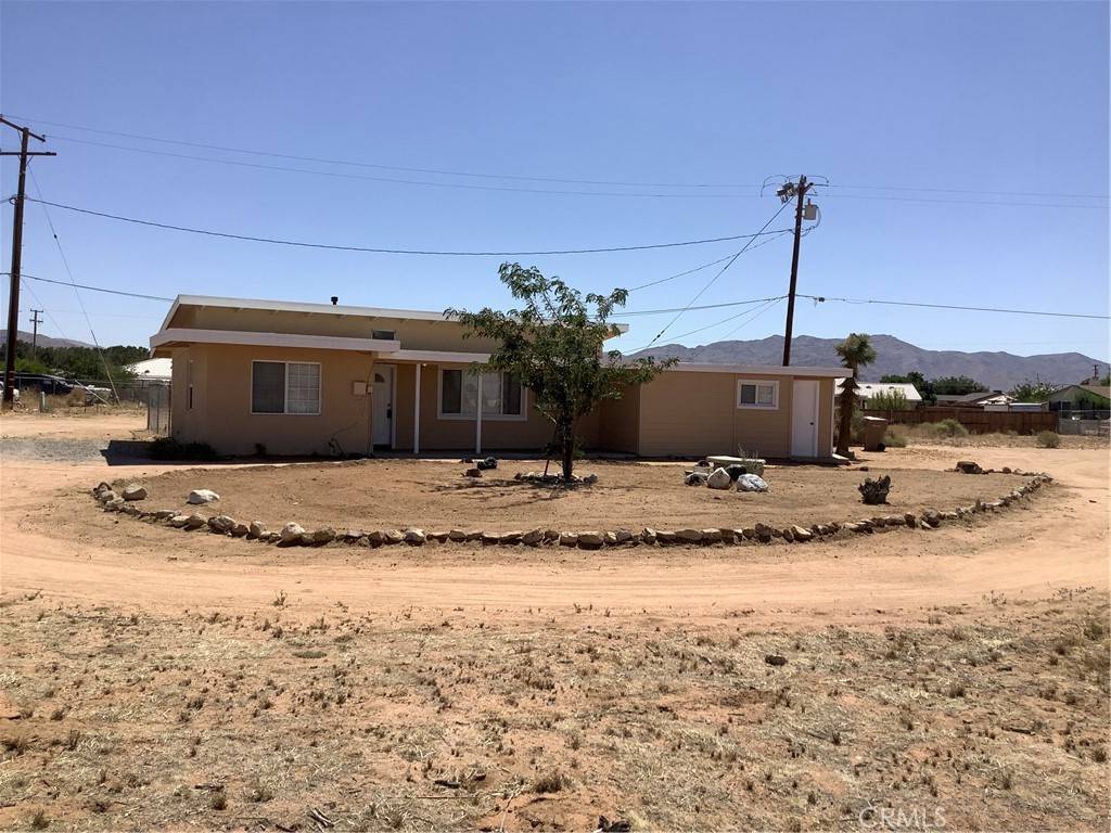 22042 Elkalo RD, Apple Valley, CA 92307