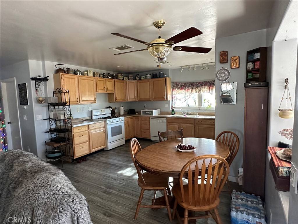 Hesperia, CA 92345,8625 C AVE