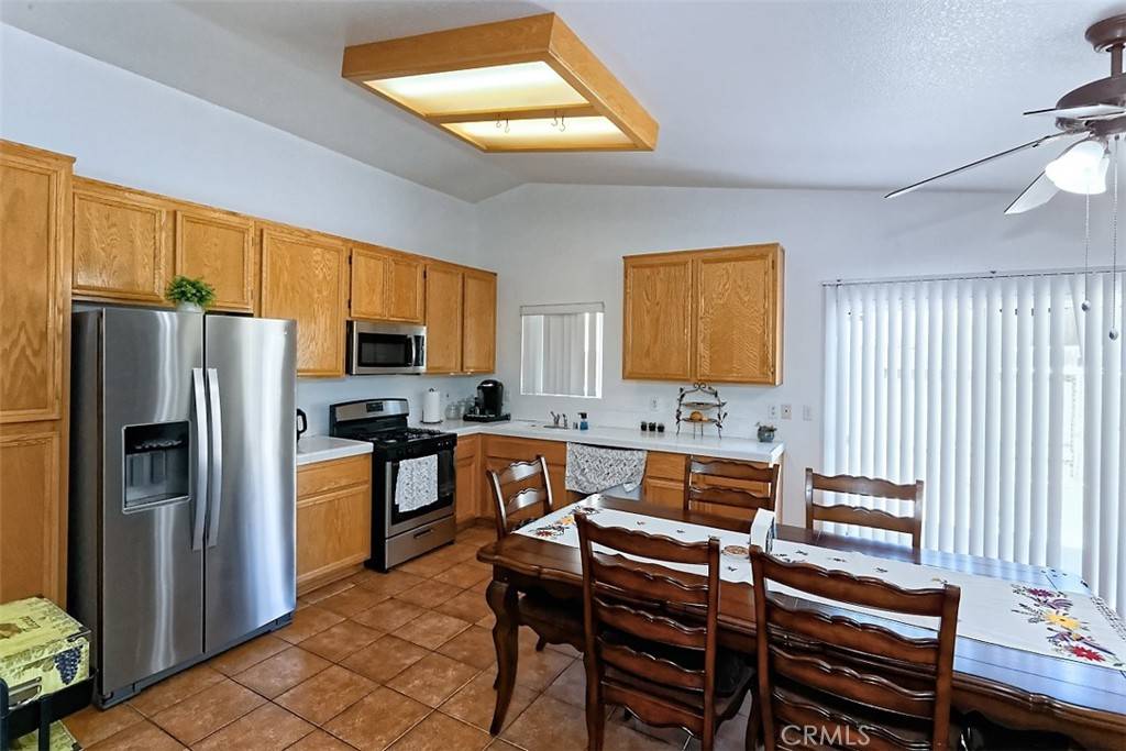 Victorville, CA 92395,12733 Appian AVE