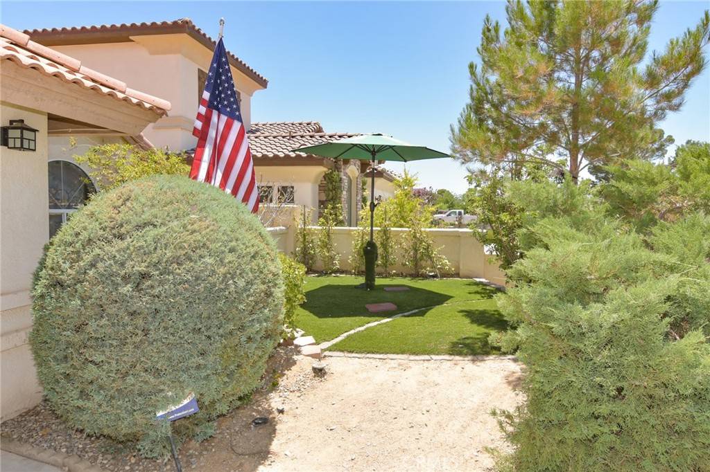 Helendale, CA 92342,27573 Silver Lakes