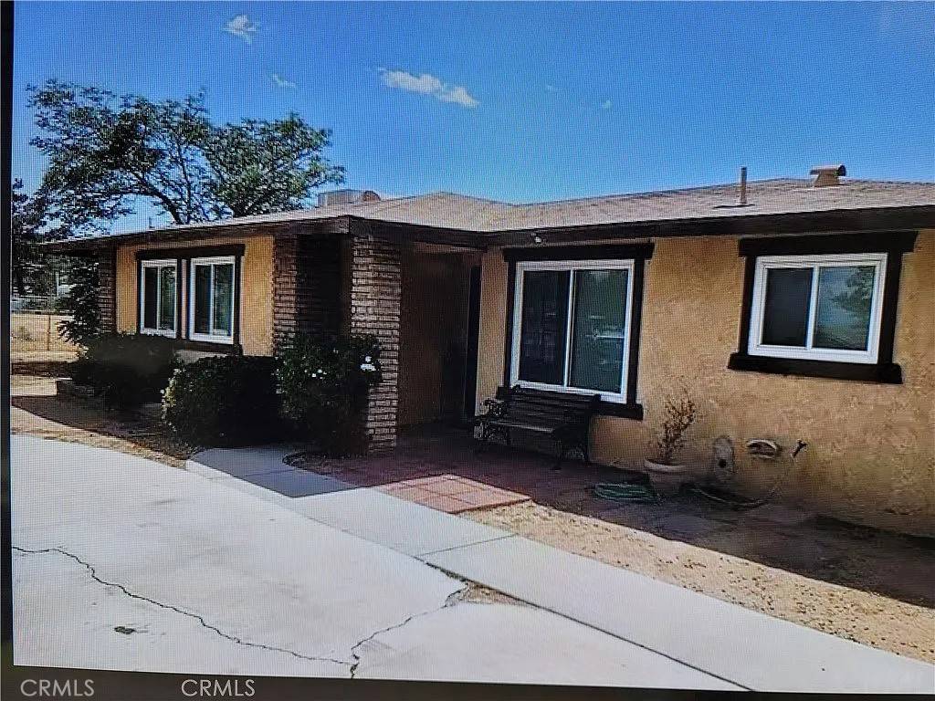 Apple Valley, CA 92307,15420 Apache RD