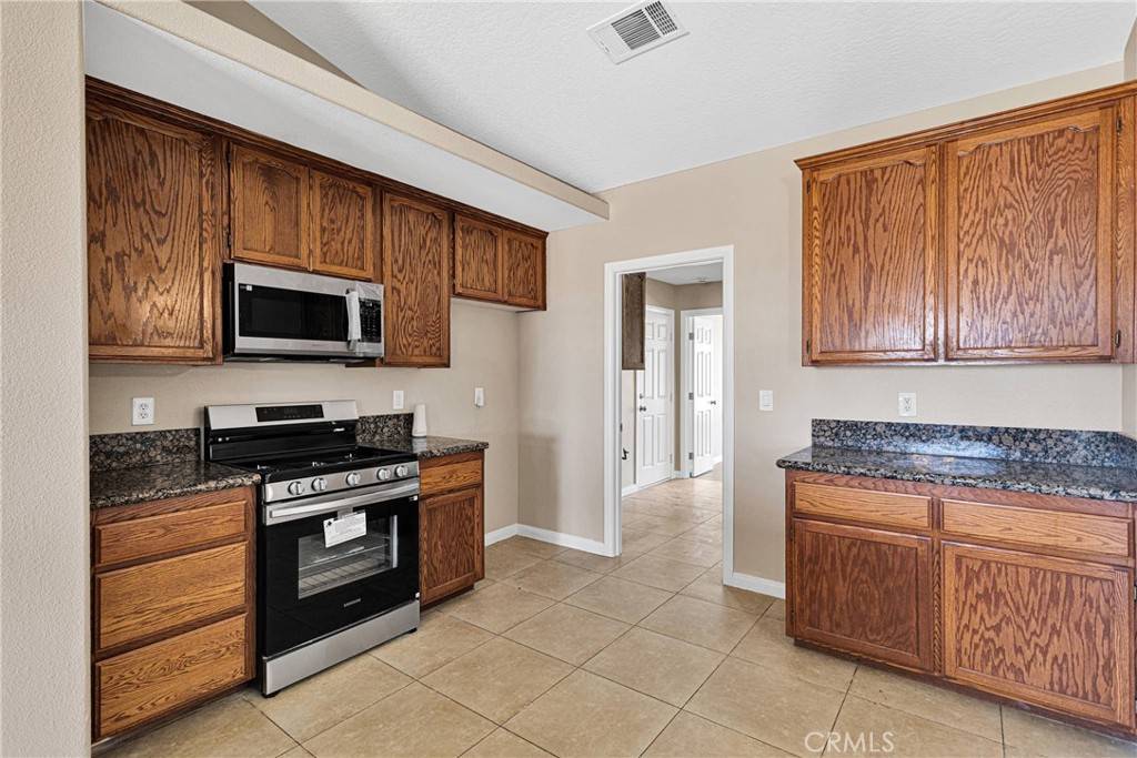 Hesperia, CA 92345,11569 Arroyo AVE