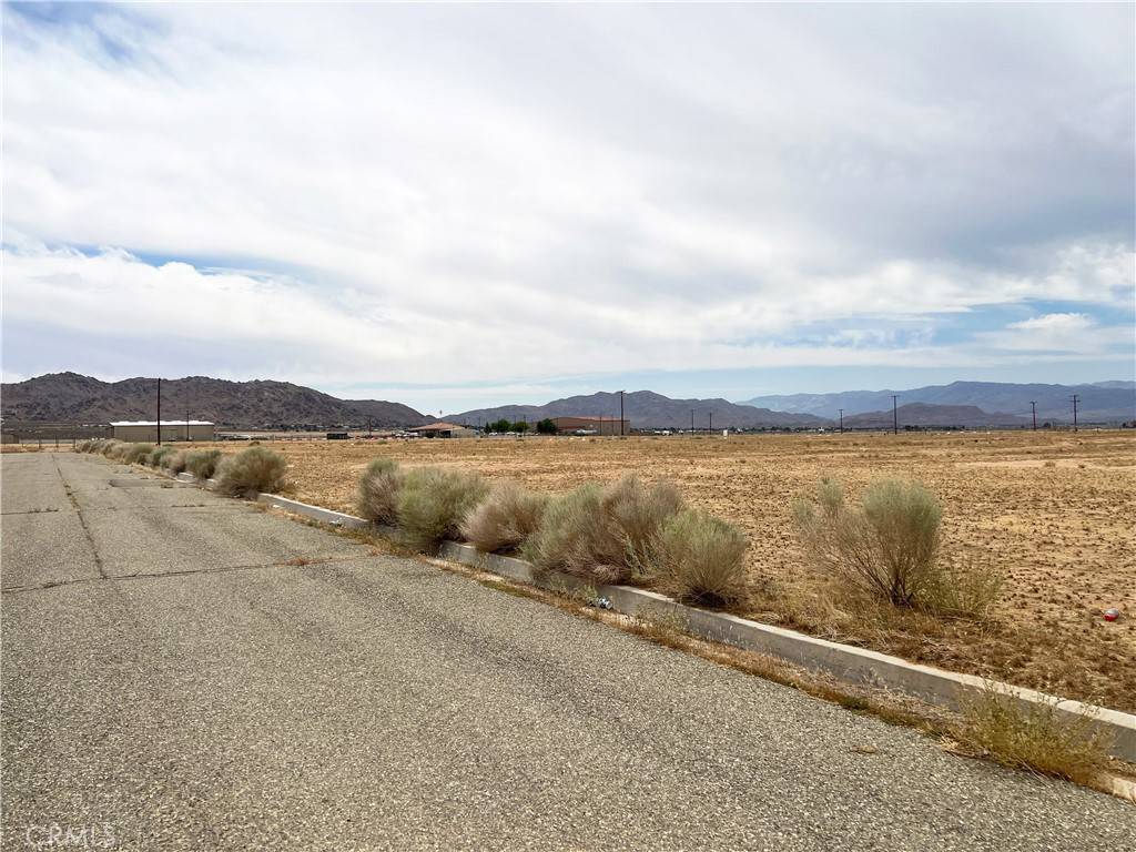 Apple Valley, CA 92307,0 Ramona RD