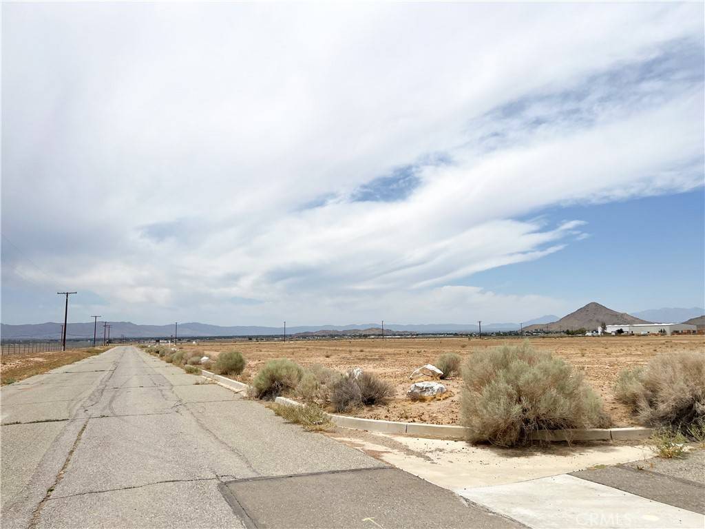 Apple Valley, CA 92307,0 Ramona RD