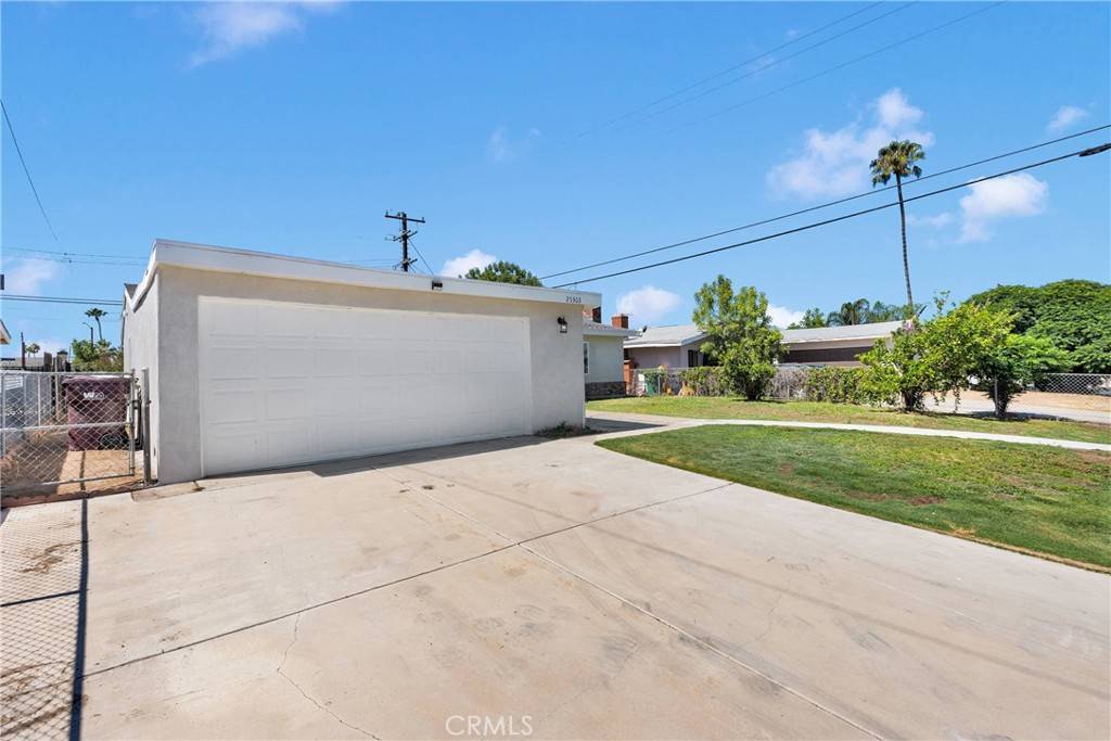 Moreno Valley, CA 92551,25303 Yolanda AVE