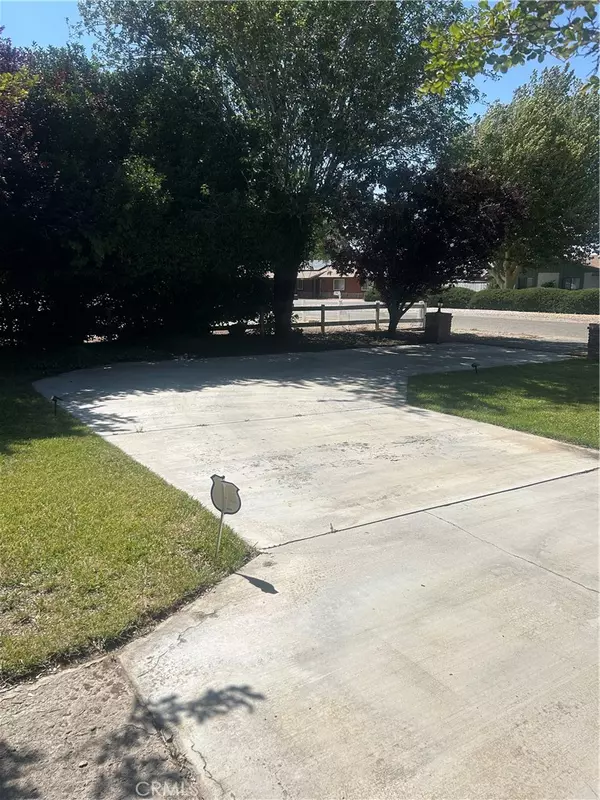 Apple Valley, CA 92308,18995 APPALOOSA RD