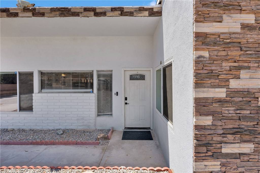 Apple Valley, CA 92307,23859 South RD