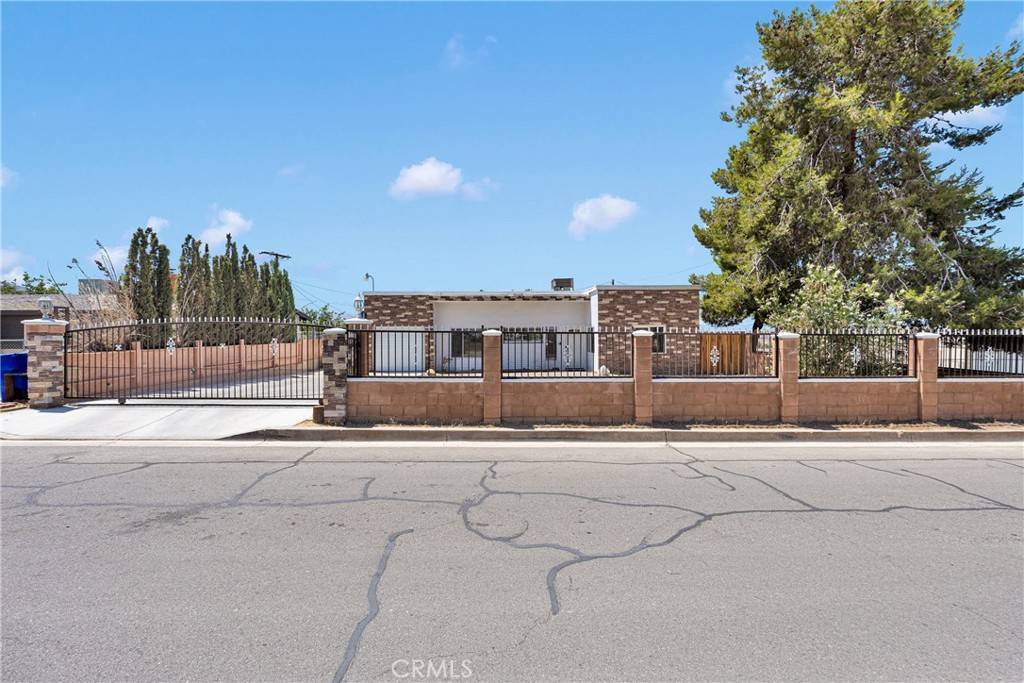 23859 South RD, Apple Valley, CA 92307