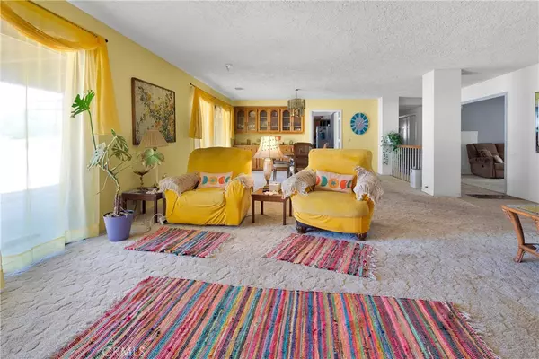 Apple Valley, CA 92307,19428 Shasta RD