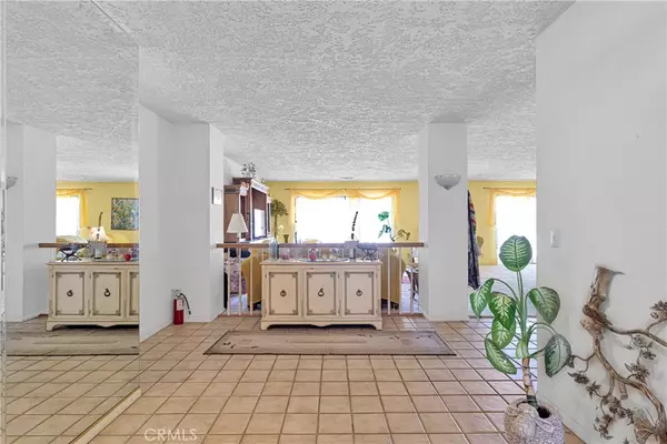 Apple Valley, CA 92307,19428 Shasta RD