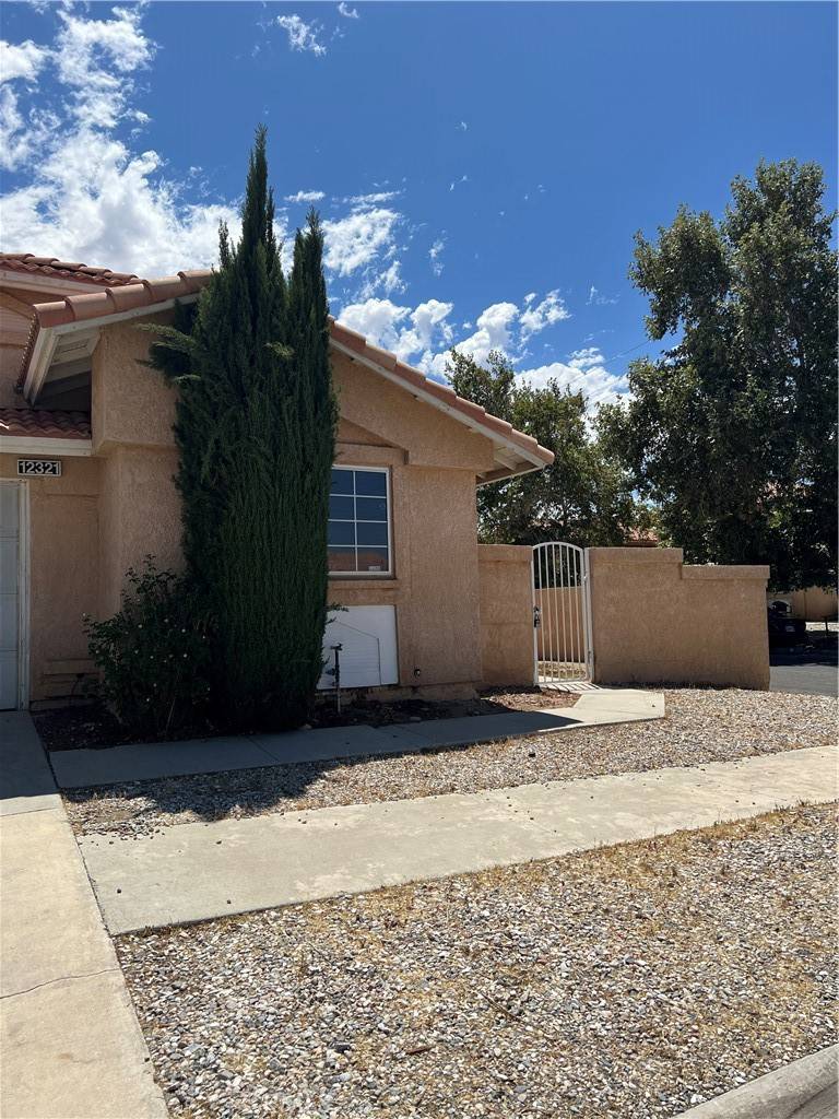Victorville, CA 92395,12321 Glenwood LN
