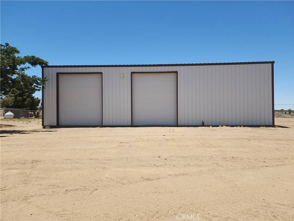 Phelan, CA 92371,9191 White RD