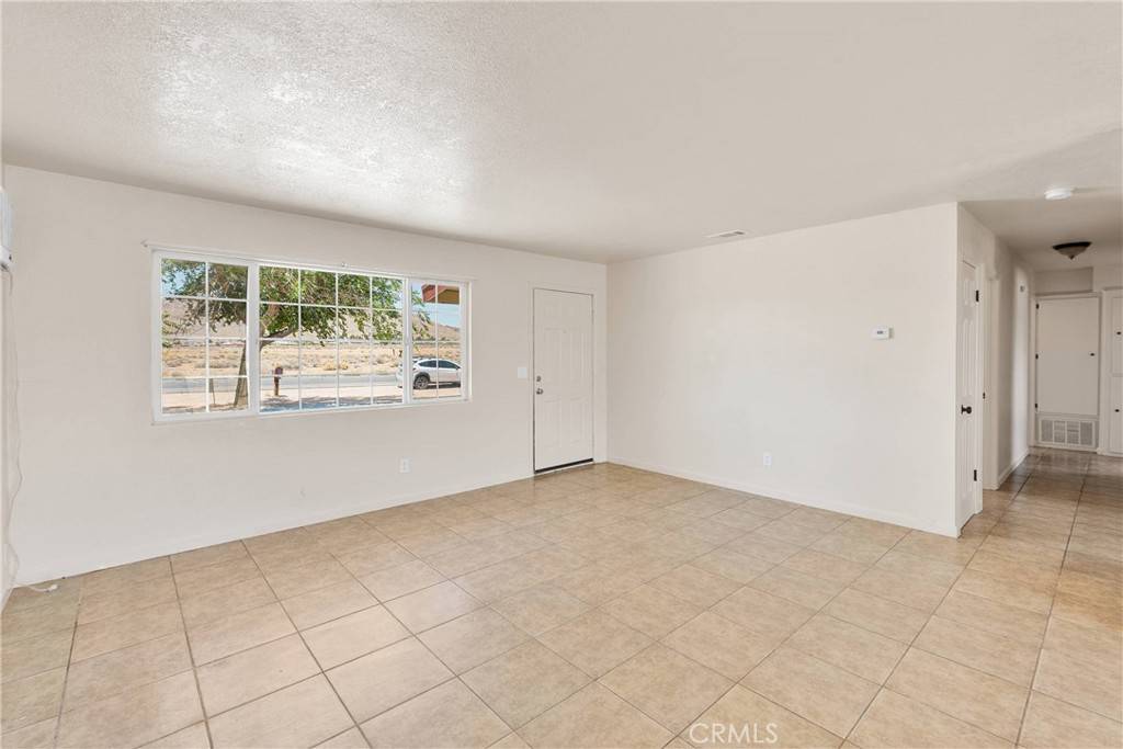 Apple Valley, CA 92307,16161 Dale Evans