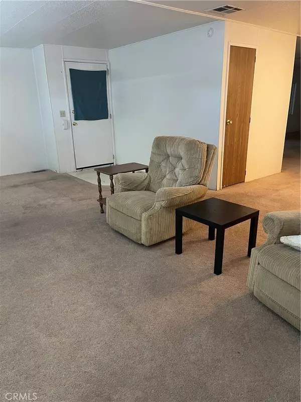 Apple Valley, CA 92308,22601 Bear Valley RD #70