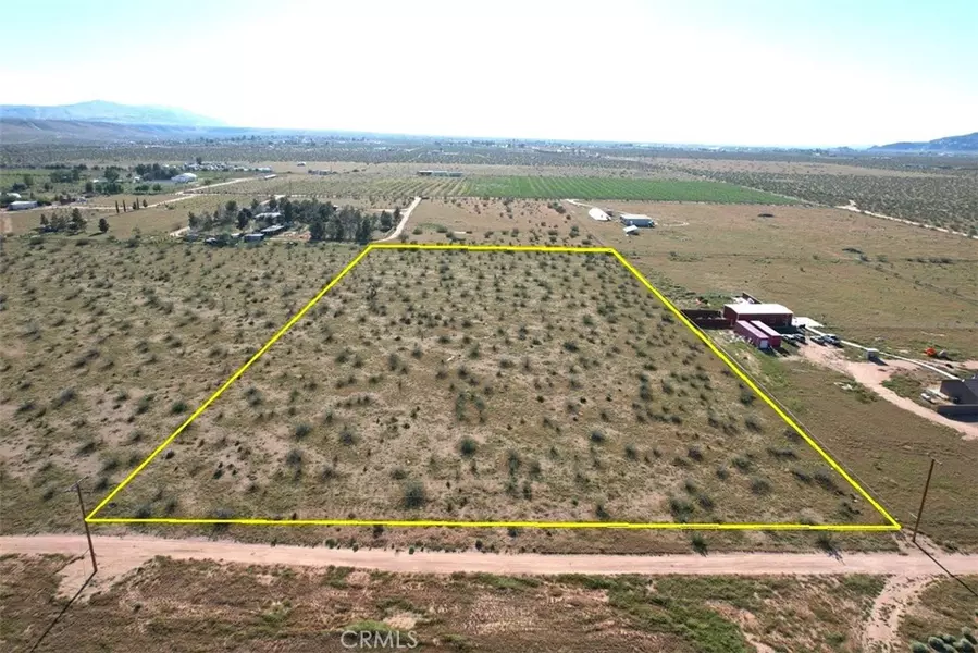 64 La Mesa RD, Apple Valley, CA 92308