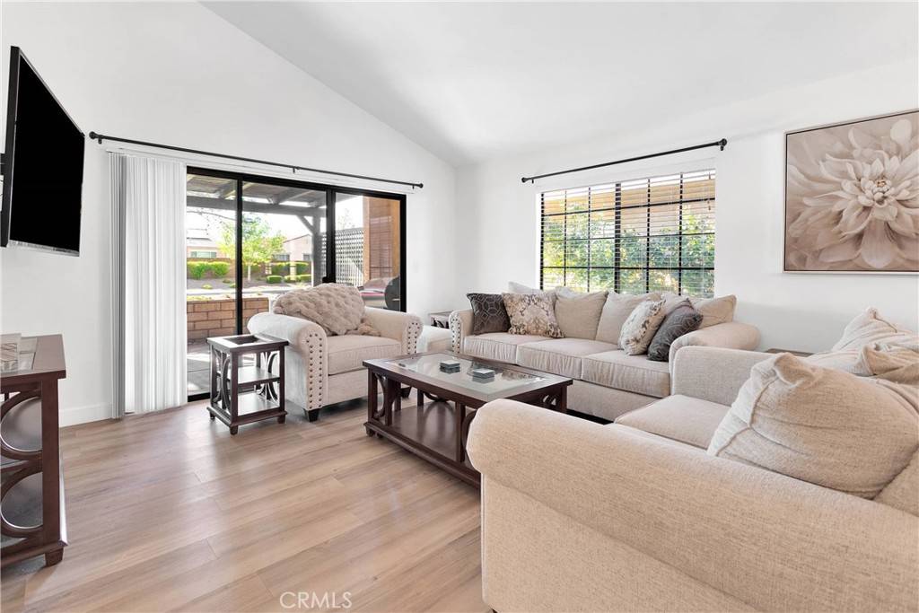 Apple Valley, CA 92308,11722 Oak ST