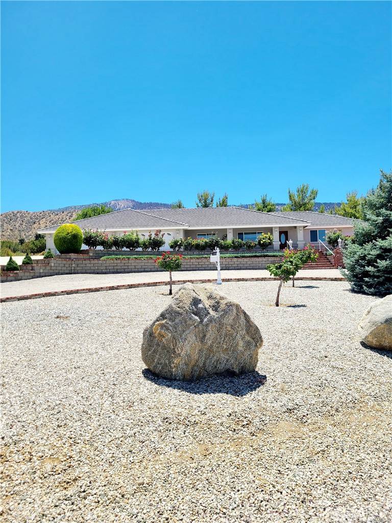 Pinon Hills, CA 92372,325 Canyon RD