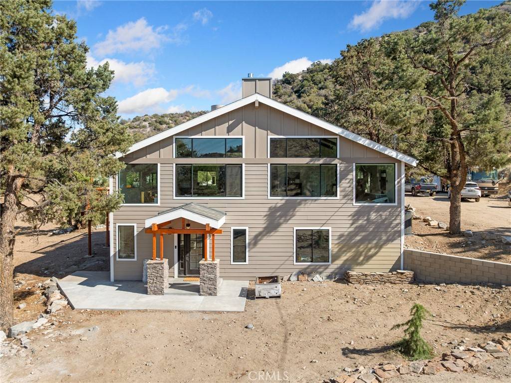 Wrightwood, CA 92397,7549 Sand Canyon RD
