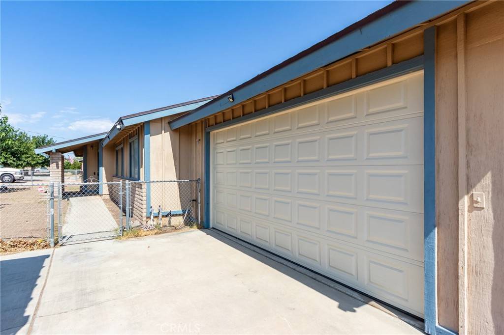 Hesperia, CA 92345,15148 Larch ST