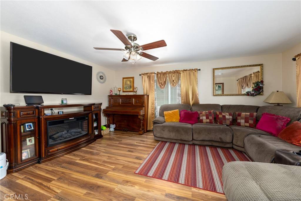 Los Angeles, CA 90011,795 E 42nd PL