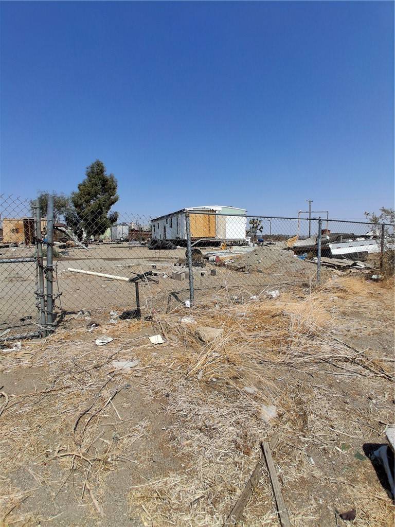 3379 Arcadia RD, Phelan, CA 92371