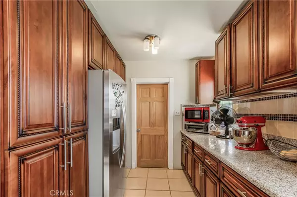 Banning, CA 92220,883 W Nicolet ST
