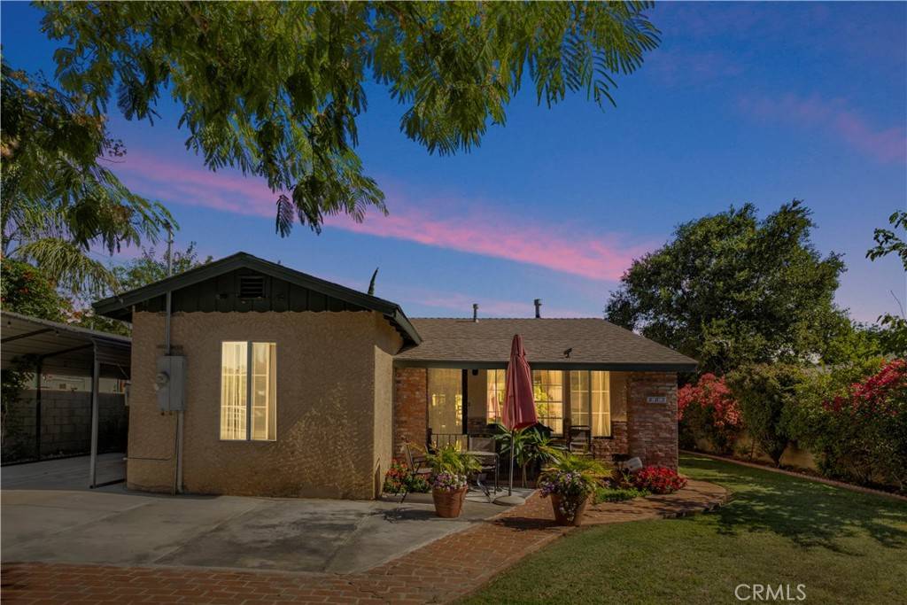 Banning, CA 92220,883 W Nicolet ST