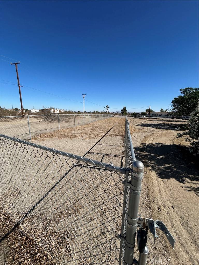Phelan, CA 92371,13373 Campanula RD