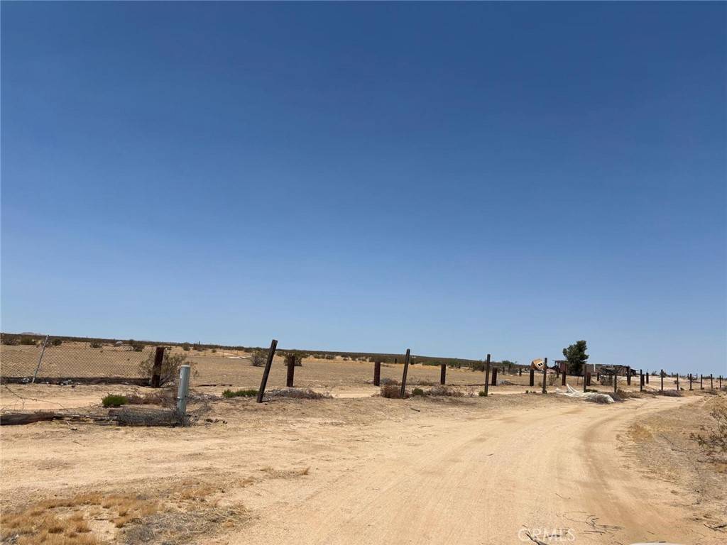 23495 E Avenue K8, Lancaster, CA 93535