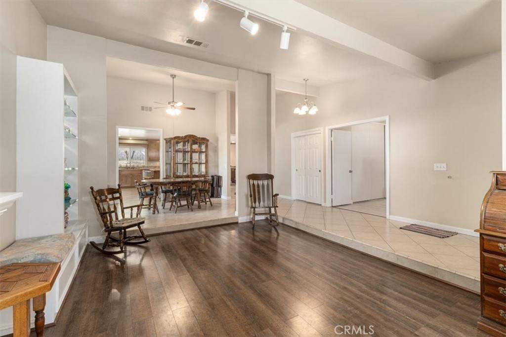 Upland, CA 91786,1193 w 13th ST