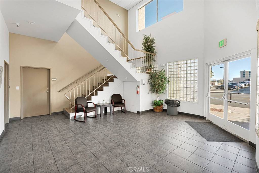 Victorville, CA 92392,15490 Civic DR ##105