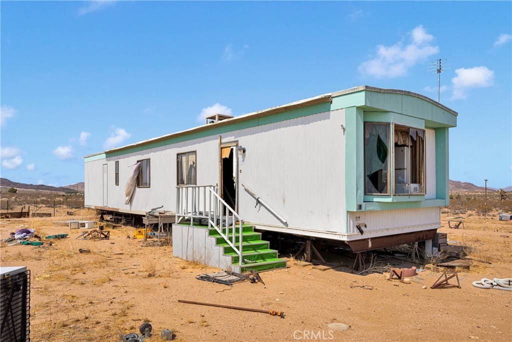 Landers, CA 92285,57380 Karol LN