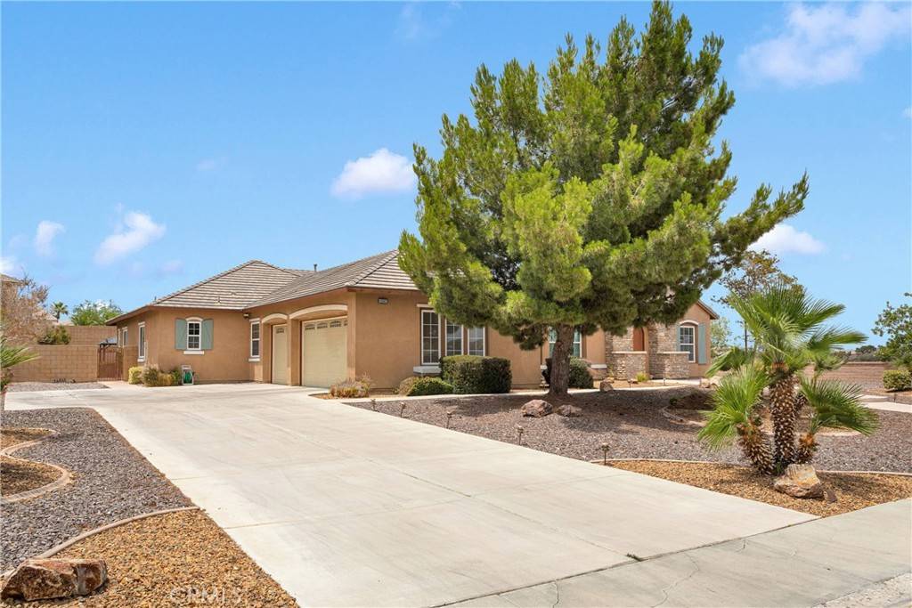 Apple Valley, CA 92308,12982 Topsham