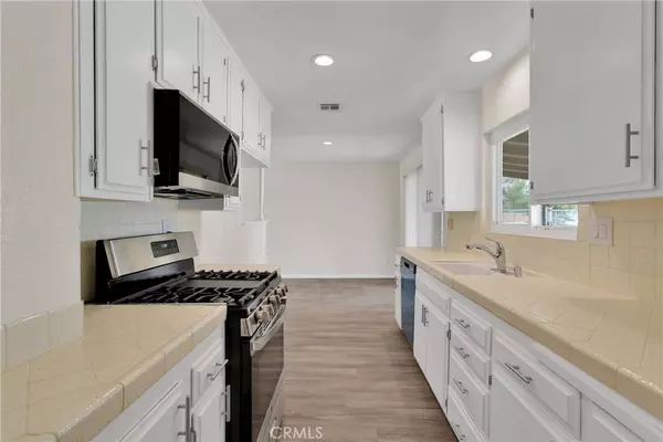 Victorville, CA 92392,14660 La Habra RD