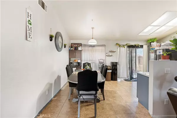 Adelanto, CA 92301,10730 Villa ST