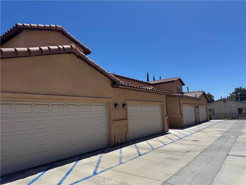 16277 Viho RD, Apple Valley, CA 92307